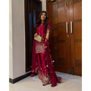 Conjunto de Traje de Fiesta de Satén XL con Bordado de Lentejuelas - Product Image 3