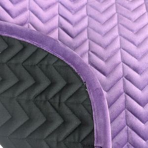 Tapis de selle en velours polyester matelassé en V, durable et absorbant les chocs, pour concours d'équitation - Product Image 4