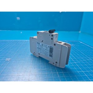 Disjoncteur Eaton FAZ-C3/1.6A EN/IEC 60947-2, standard, utilisé comme pièce détachée pour équipement semi-conducteur ancien - Product Image 5