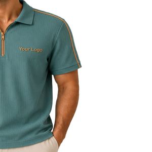 Polo de golf de punto texturizado de manga corta con media cremallera, color verde marino, personalizado por el fabricante, con logotipo personalizado y marca privada para hombre. - Product Image 4