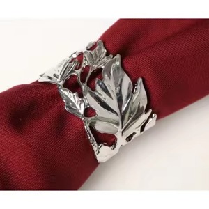 Anneau de serviette en métal élégant pour la présentation de table, la décoration de mariage et d'événements - Product Image 6