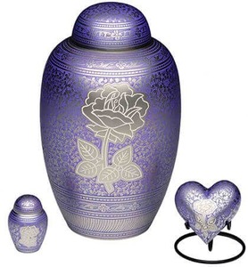 Elegant Indian Brass Urn <b>Decorative</b> <b>Vase</b> with Traditional Etched Floral Artwork for Tabletop Display Premium Golden Brass - Product Image 2
