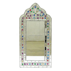 Espejo de Pared Decorativo Elegante con Cuentas Blancas, Artesanía India para Decoración de Sala de Estar, Dormitorio y Pasillo - Product Image 1