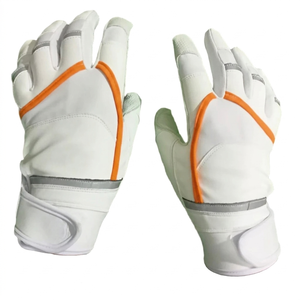 ถุงมือตีเบสบอล QASWA SPORTS หนังแกะนุ่มพิเศษ ดีไซน์นิ้วแบบพิเศษ ปิดด้วยแถบตีนตุ๊กแก ทนทานสำหรับผู้ตีที่มีพลัง - Product Image 3