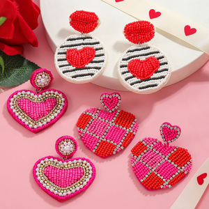 Pendientes Colgantes de Lentejuelas Brillantes con Forma de Corazón y Labios Multicolor, Estilo Boho Elegante, Hechos a Mano, para San Valentín - Product Image 1