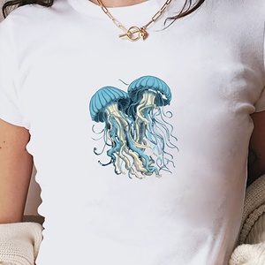 Camiseta Corta de Punto con Estampado de Medusas, Corte Ajustado, Estilo Y2K para Mujer - Product Image 3