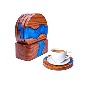 Juego de 4 Posavasos de Madera de Acacia Hechos a Mano con Resina Epoxi, Diseño Clásico, Ecológicos, con Soporte para Mesa de Centro - Product Image 1