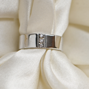 Bague de fiançailles et de mariage pour homme en argent sterling 925 plaqué or blanc 18 carats avec moissanite sertie à griffes, certifiée luxe, cadeau pour lui - Product Image 1