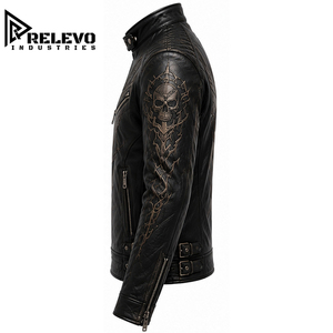 Chaqueta de Cuero Negra Vintage OEM para Hombre, Estilo Motero, Chaqueta Táctica de Metal Pesado con Gráfico de Calaveras y Alas de Bronce y Acolchado - Product Image 3