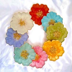 Elegante Juego de Posavasos Cuadrados y Redondos de Resina Epoxi Hechos a Mano con Soporte |   Decoración Resistente al Calor con Acabado Brillante - Product Image 4