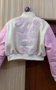 Chaquetas Bomber Varsity para Mujer, Personalizadas con Parches Bordados, Acolchadas, con Mangas de Cuero Sintético, Resistentes al Viento, Gruesas, para Invierno - Product Image 3