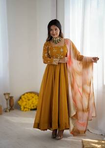 Ensemble Kurta et pantalon traditionnel indien pakistanais pour femmes, couleur moutarde, avec dupatta, longueur cheville, en coton, coupe classique, vêtements ethniques - Product Image 5