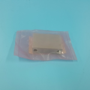 AMAT 0020-20700 CLAMP END AR FLEX 8 GATE VALV - Equipo y piezas de semiconductores de confianza de la marca global legendaria - Product Image 2