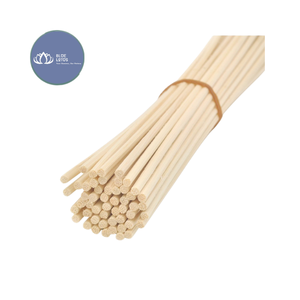 Bâtonnets diffuseurs en rotin écologiques faits à la main, disponibles pour une utilisation domestique sans flamme, pour une touche décorative. - Product Image 1