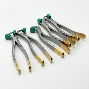 Pince à molaire dentaire DETAIN IMPEX en acier inoxydable, manuelle, ergonomique, avec poignée verte, certifiée CE, instrument chirurgical de classe I - Product Image 1