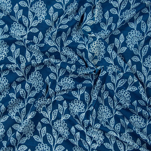 Camisas azules índigo de algodón puro ecológicas con estampado de bloques florales hechos a mano indios para decoración del hogar fundas de bolsos - Product Image 3
