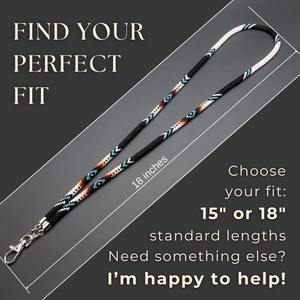 Chaîne de corps perlée faite à la main avec fermoir en argent, tissée avec un motif géométrique noir, blanc, turquoise, marron et orange, accessoire élégant - Product Image 5