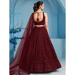 Lehenga de Georgette con Lentejuelas Color Granate Superior para Recepción, con Blusa - Product Image 3