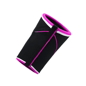 Mangas de compresión para codo y rodilleras de neopreno con cierre de velcro, negro y rosa - Product Image 5