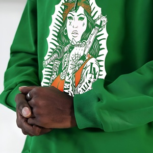 Sudadera Artística Emerald Rebel Muse, Estilo Urbano Moderno con Gráficos, Corte Cómodo, Tejido Premium Único - Product Image 3
