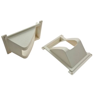 Capot de ventilation en plastique angulaire pour conduits d'air |   Bride d'échappement murale moulée par injection sur mesure |   Boîtier de ventilation pour machines industrielles - Product Image 1