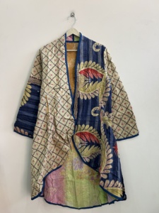 Chaqueta Larga Reversible de Algodón Acolchado con Estampado Kantha, Ecológica, para Otoño - Product Image 1