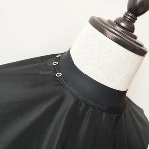 Cape de coiffure professionnelle noire RAMAFHH MEDAX en pongé, anti-adhérente, confortable, pour barbier et salon, protection capillaire - Product Image 2