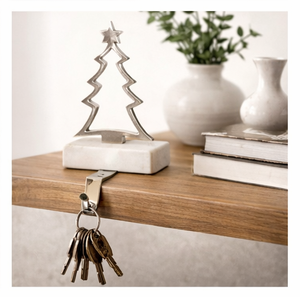 Soporte de lujo plateado para calcetines de Navidad con base de mármol blanco, elegante colgador de metal pesado para chimenea navideña - Product Image 5