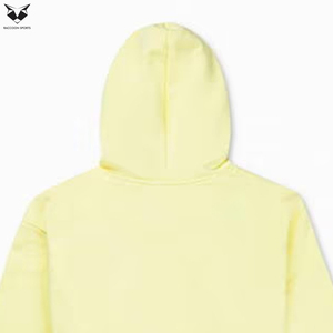 Ensemble sweat à capuche demi-zippé jaune clair et short pour homme, style automne décontracté, en polaire légère – Nouvelle collection - Product Image 6