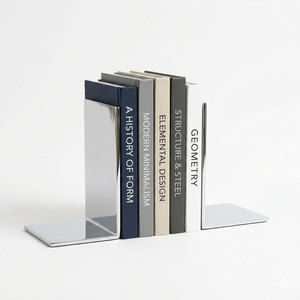 Sujetalibros Metálicos Personalizados |   Aleación de Zinc Fundida a Presión |   Acabado en Latón Antiguo |   Venta al por Mayor para Librerías y Tiendas de Regalos - Product Image 2