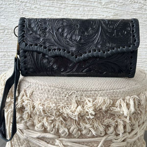 2026 Best Selling Hand <b>Tooled</b> <b>Leather</b> Wristlet Wallet Wholesale Luxury Fashion Genuine Cowhide <b>Leather</b> Phone Wallet for Women's - Product Image 5