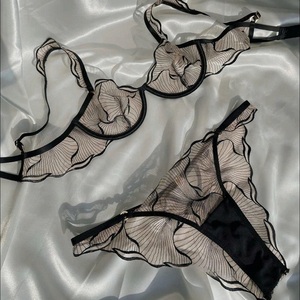 Lencería Sexy de Encaje de Alta Calidad, Conjuntos de Lencería Sexy Transparente con Liguero - Product Image 4