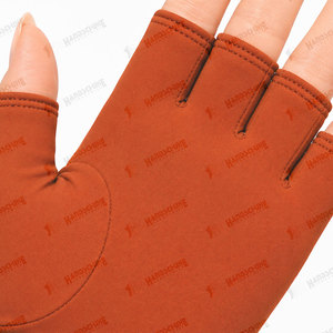 Manufacturer Wholesale Anti-UV Half Fingers <b>Moisturizing</b> Beauty <b>Gloves</b> Lightweight Custom Solid Color Manicure <b>Gloves</b> - Product Image 4