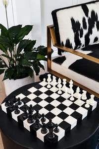 Jeu d'échecs, décoration de plateau d'échecs moderne, jeu de société avec plateau en marbre, jeu d'échecs design, plateau d'échecs élégant, plateau d'échecs avec incrustations en laiton - Product Image 4