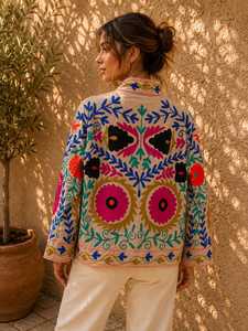 Chaqueta de Mujer con Bordado Suzani Colorido, Ropa Artesanal Única para Amantes de la Moda, Ropa Bohemia, Abrigo para Damas Uzbecas - Product Image 2