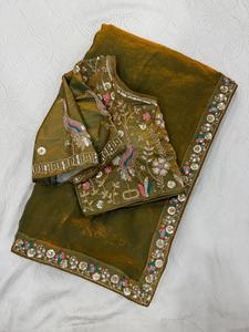 Blusa de tela de satén de seda suave con cuentas por todas partes, lentejuelas y bordado de Cutdana, con borde de encaje y trabajo de cuentas cosido. - Product Image 4