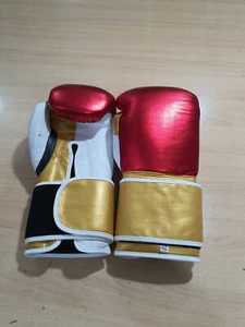 Guantes de Boxeo MMA Personalizados de Alta Calidad, 8oz, Cuero PU, Impermeables, Cierre Exterior, Ajuste Universal - Product Image 6