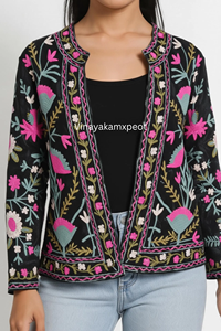 Exquisita Chaqueta Boho Floral Tejida a Mano con Bordado, Impresionante Chaqueta Negra Abierta con Forro de Algodón Suzani y Terciopelo Verde Azulado - Product Image 4