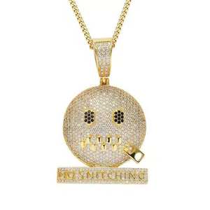 Collar con colgante de diamante de moissanita chapado en oro, estilo Hip Hop, con diseño de cara 'Zipper Shut up', engastado con micro pavé y efecto 'Iced Out'. - Product Image 1