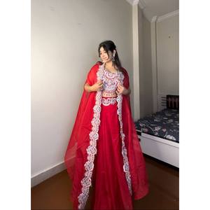 Hermosos conjuntos de mujer para fiesta, blusa, falda Koti para un aspecto elegante - Product Image 4