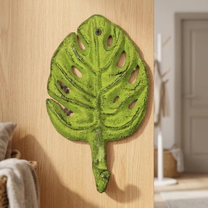 Porte-manteau mural en métal en forme de feuille de Monstera verte, design végétal original, crochet simple, antirouille - Product Image 1