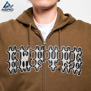 Sweat à capuche zippé personnalisé pour homme, en molleton épais, avec patchwork chenille et motif graphique de lettres sur la poitrine - Product Image 3
