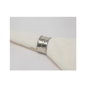 Anneau de serviette élégant en argent plaqué, design moderne, écologique, durable, bord perlé, accessoire de table décoratif pour la restauration fine. - Product Image 3