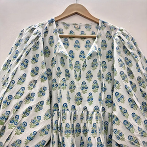 Tunique Mini Formelle en Coton 100% Écologique Imprimée à la Main Motif Floral, Col en V, Manches 3/4, Ourlet Volanté en Dentelle, Lavable Naturellement - Product Image 2