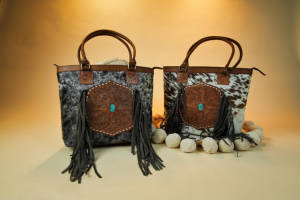 Bolso de mano con flecos de piel de vaca para mujer, bolso de espuma elegante, bolsos tallados a mano para múltiples usos - Product Image 4