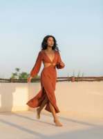 Robe longue bohème en gaze de coton 100% écologique, tissée, teinte par immersion, pour femme, col en V, sans manches, couleur unie, coupe ample, avec fente, ourlet évasé, idéale pour la plage