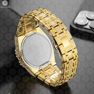 Reloj Mecánico de Lujo Charm Jewells para Hombre, en Acero Inoxidable Dorado, Caja Cuadrada de 40mm, Cierre Oculto con Botón, Luminoso y Moderno - Product Image 1