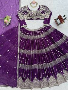 Ensemble Lehenga avec broderie de fils et de paillettes, modèle de designer à grand évasement de 3,5 mètres, spécial célébrations - Product Image 6