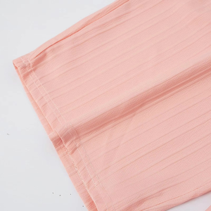 ชุดเซ็ตเสื้อเชิ้ตและกางเกงขาสั้นลำลองสำหรับผู้ชาย 2 ชิ้น สไตล์วินเทจ ผลิตจากผ้าโพลีเอสเตอร์/คอตตอน เป็นมิตรต่อสิ่งแวดล้อม เหมาะสำหรับฤดูร้อน รับผลิตตามแบบ ODM - Product Image 5