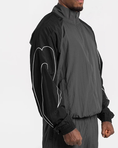Ensemble de survêtement sportif personnalisé pour hommes, imperméable et réfléchissant, veste coupe-vent légère à fermeture éclair intégrale et pantalon de jogging - Product Image 2